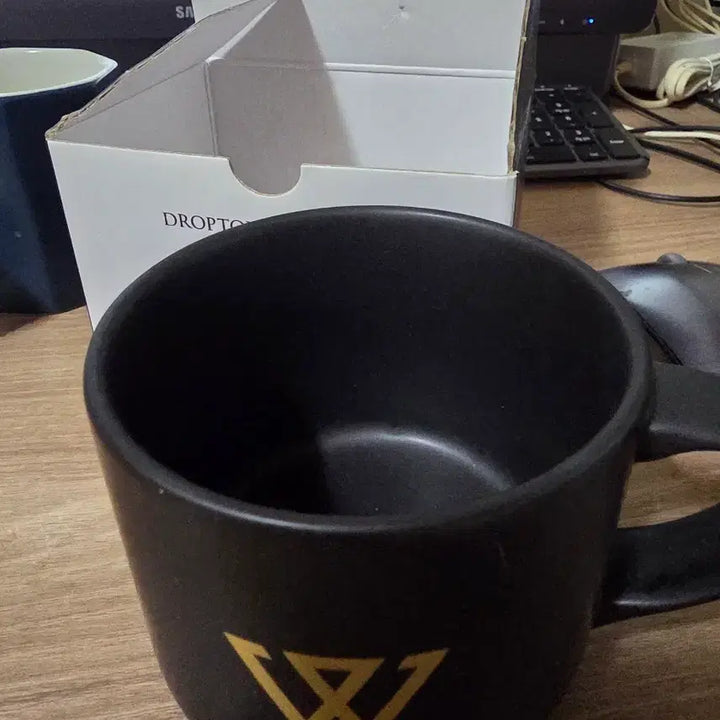 [BUNJANG] WINNER Seunghoon Mug Cup / 이승훈 머그컵팝니다