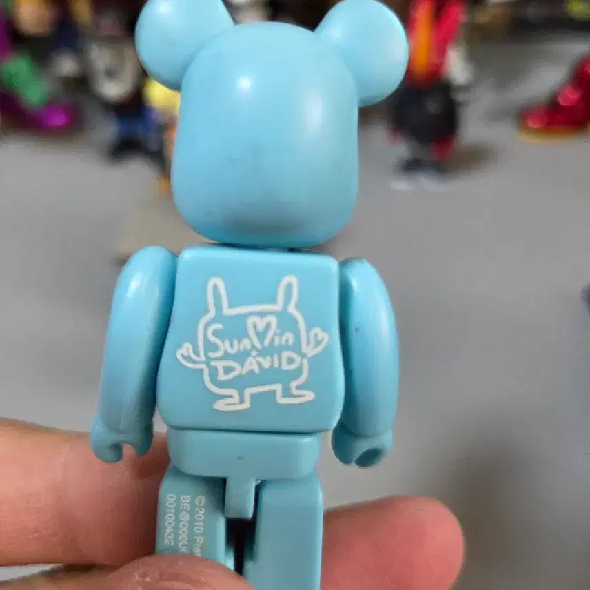 [SOLD OUT] 베어브릭 100% 어글리돌 블루