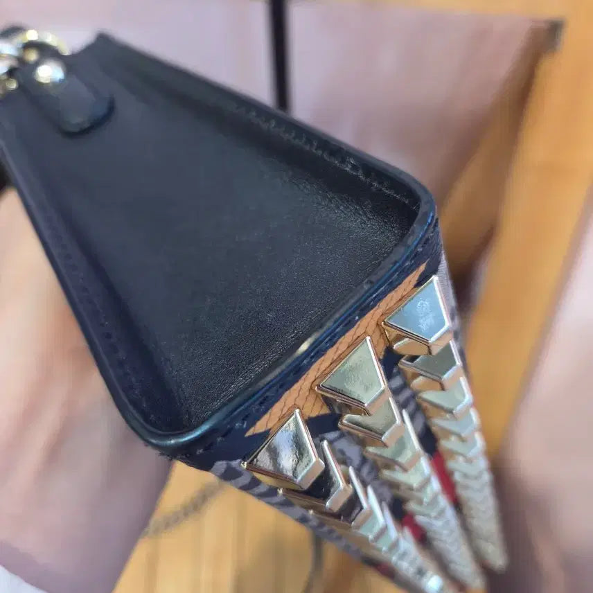 [SOLD OUT] 닥스 DAKS 패턴 크로스백 가방