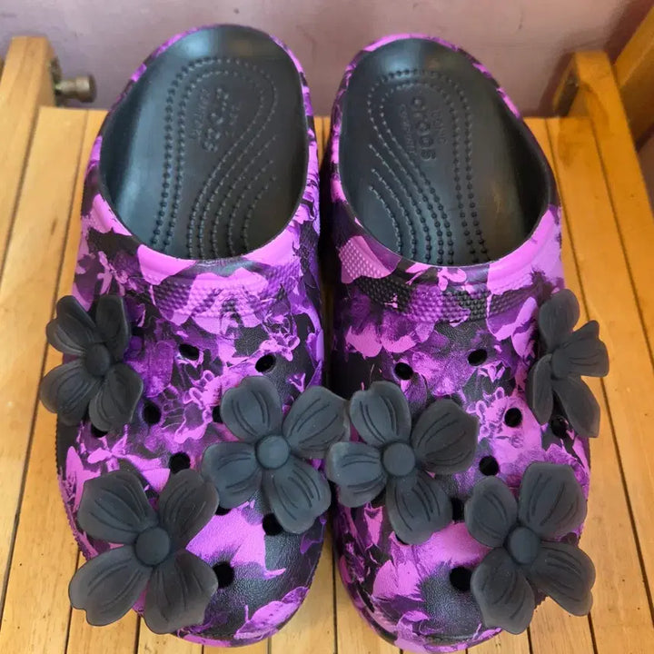 [SOLD OUT] 크록스 플라워 장식 키높이 신발(245-250mm)W8사이즈