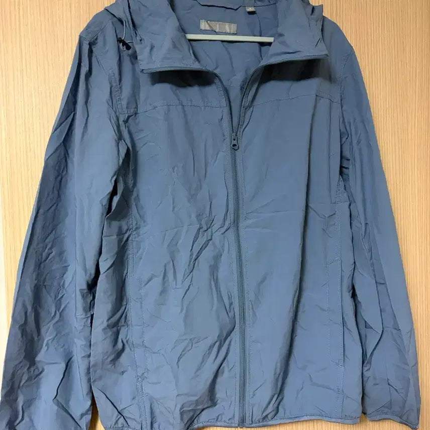 [SOLD OUT] (민트급) 유니클로 바람막이 블루 M 사이즈