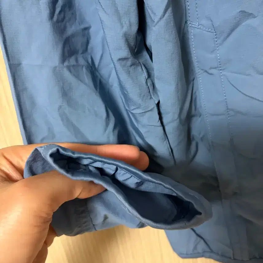 [SOLD OUT] (민트급) 유니클로 바람막이 블루 M 사이즈