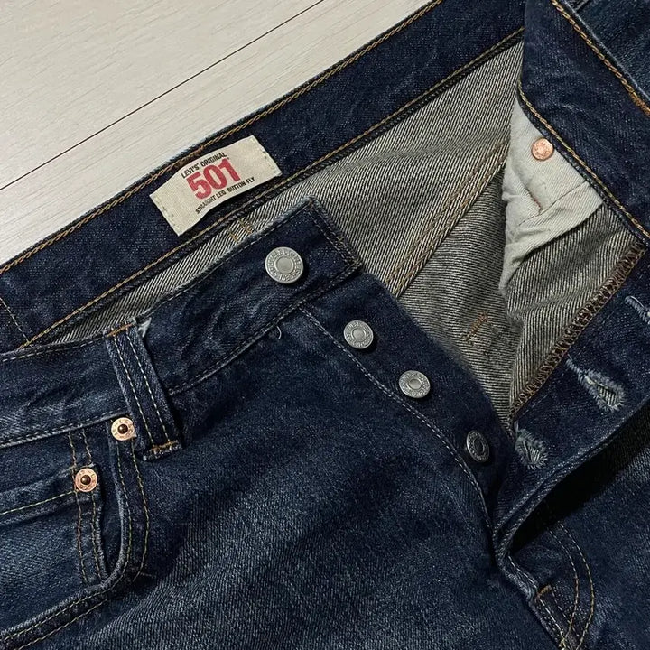 [SOLD OUT] 빈티지 리바이스 501 00s w34