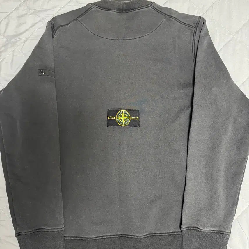 [SOLD OUT] [S]20SS 스톤아일랜드 블랙 크루넥 맨투맨