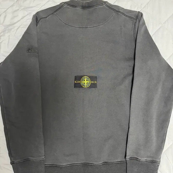 [SOLD OUT] [S]20SS 스톤아일랜드 블랙 크루넥 맨투맨