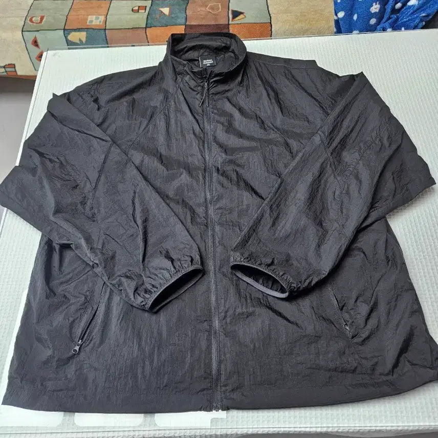 [SOLD OUT] (상태양호) 2XL 무신사 검정색 초경량 바람막이 판매합니다