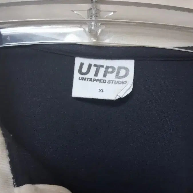 [BUNJANG] UTPD Collar Neck Sweatshirt Navy / UTPD 카라넥 맨투맨 네이비