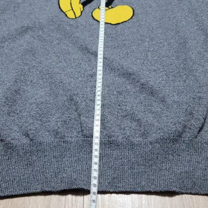 [BUNJANG] Disney Mickey Mouse Long Knit Gray Sweater / 디즈니 미키마우스 캐릭터 롱니트 회색