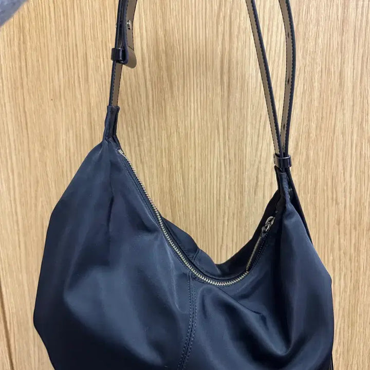 [BUNJANG] Nothing Written Hobo Bag Nylon Black / 낫띵리튼 호보백 나일론 블랙