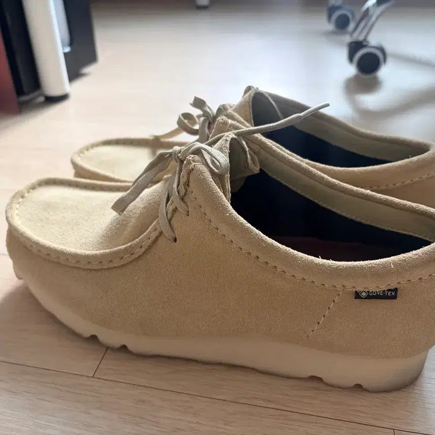 [BUNJANG] Clarks Wallabee Maple Suede Gore-Tex Shoes / 클락스 왈라비 메이플 스웨이드 고어텍스 uk9