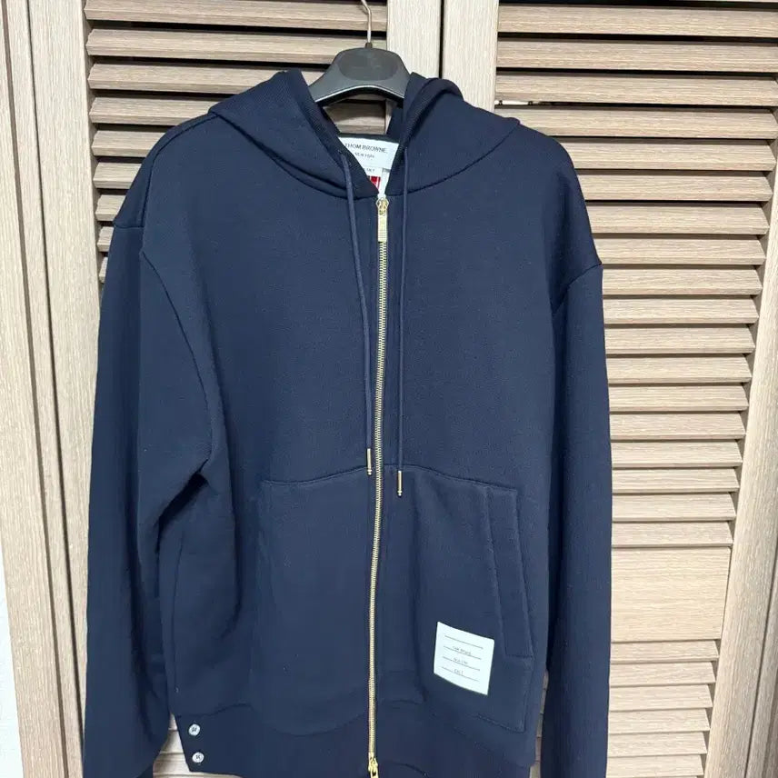[SOLD OUT] 톰브라운 후드 자켓 네이비 M