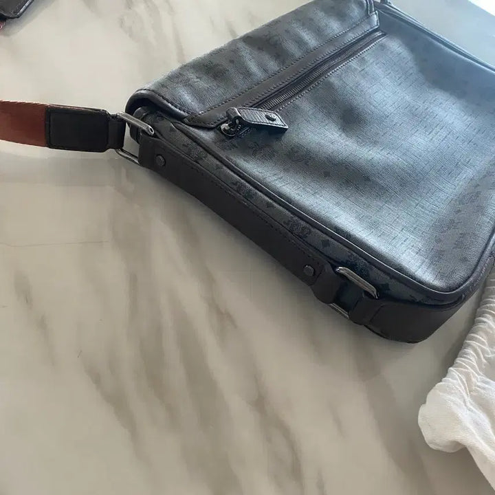 [SOLD OUT] MCM 크로스백
