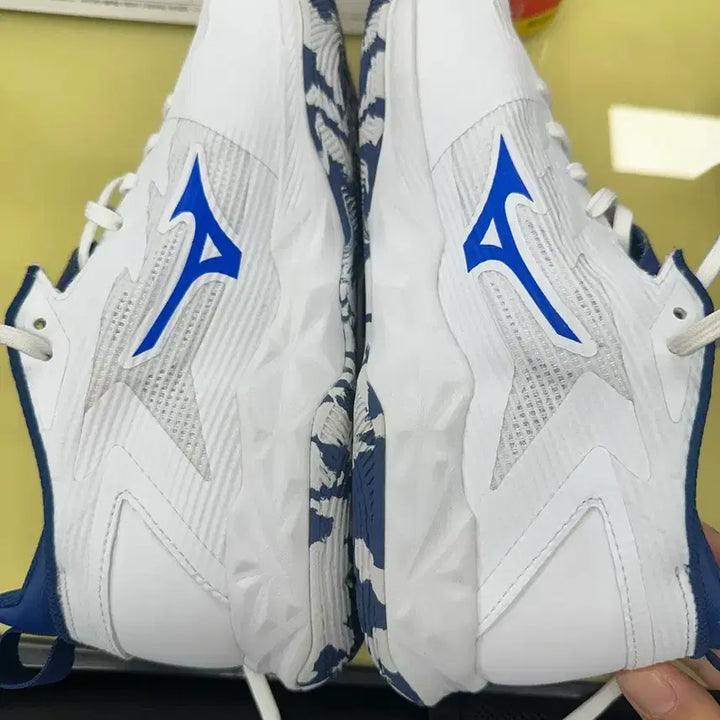 [BUNJANG] Mizuno Wave Transista Basketball Shoes / 미즈노 농구화 웨이브 트렌지스타 275