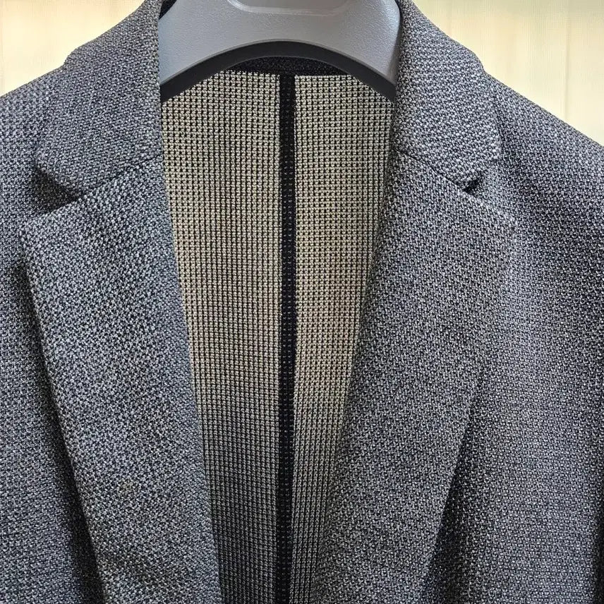 [SOLD OUT] DKNY