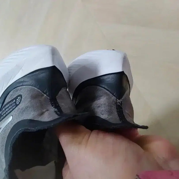 [SOLD OUT] 나이키 ZOOM GRAVITY 블랙 우먼 250