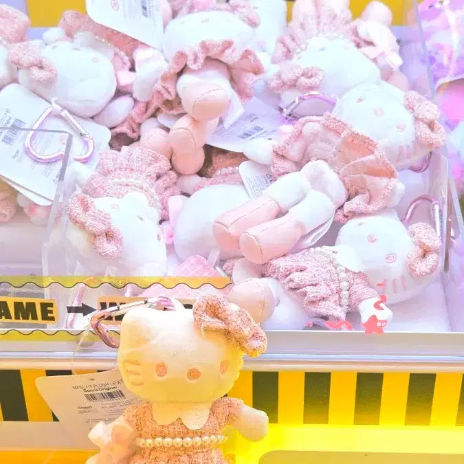 [BUNJANG] Hello Kitty Long Legs Pink Tweed Keychain / 롱다리 헬로키티 인형 키링 핑크 트위드