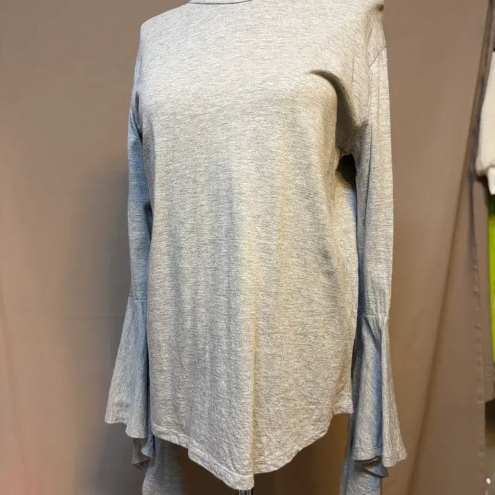 [BUNJANG] Flare Sleeve Long-Sleeve T-Shirt / 디자인면티 나팔소매 플레어 소매 긴팔 티셔츠