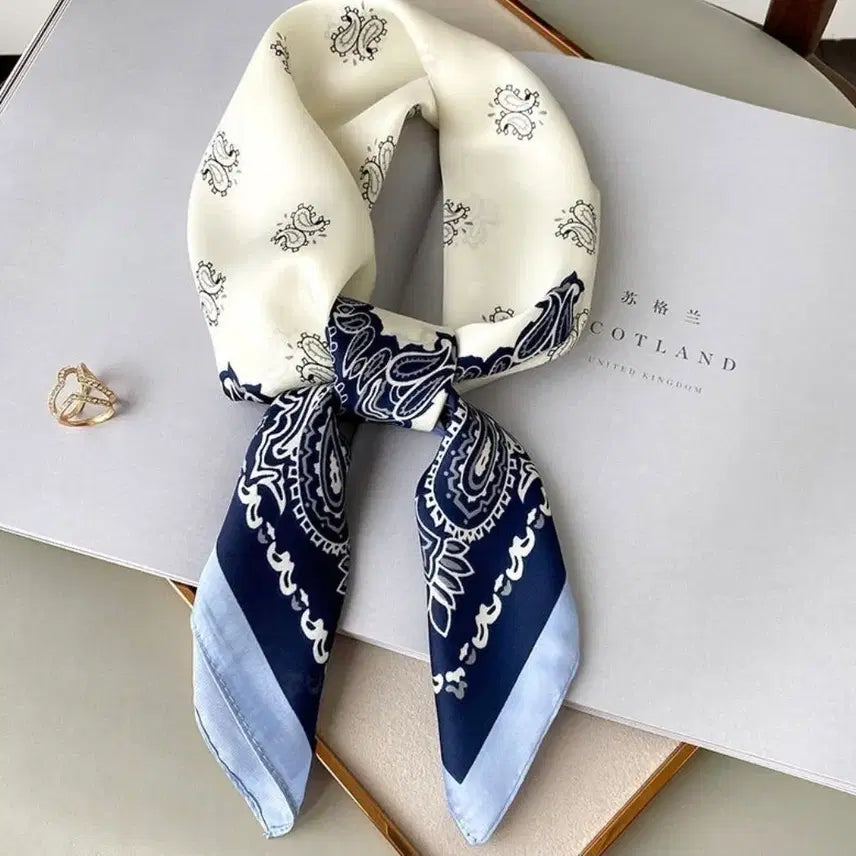[SOLD OUT] 페이즐리 패턴 스카프(새상품)
