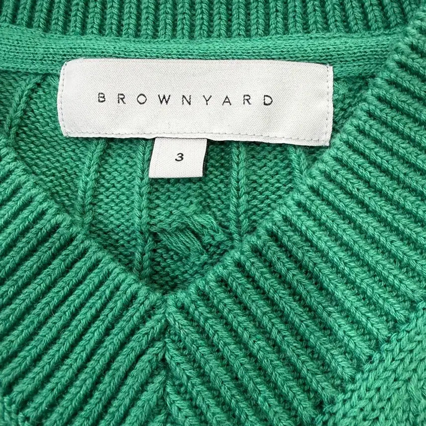 [SOLD OUT] BROWNYARD 브이넥 케이블 니트 그린