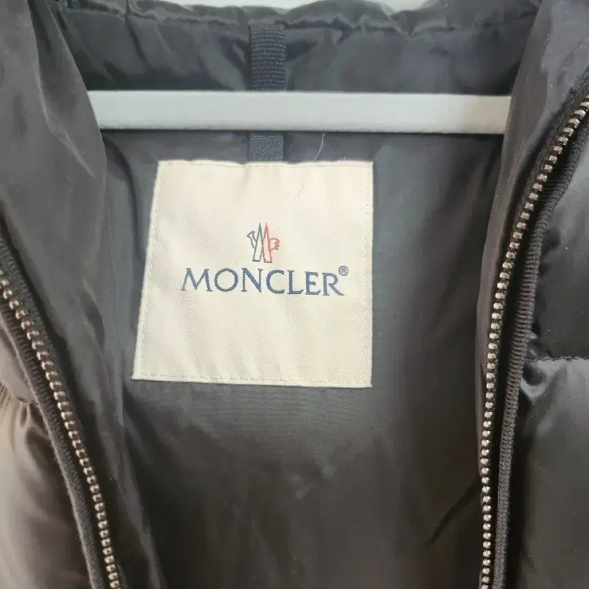 [SOLD OUT] 몽클레어 블랙 퍼 패딩 정품
