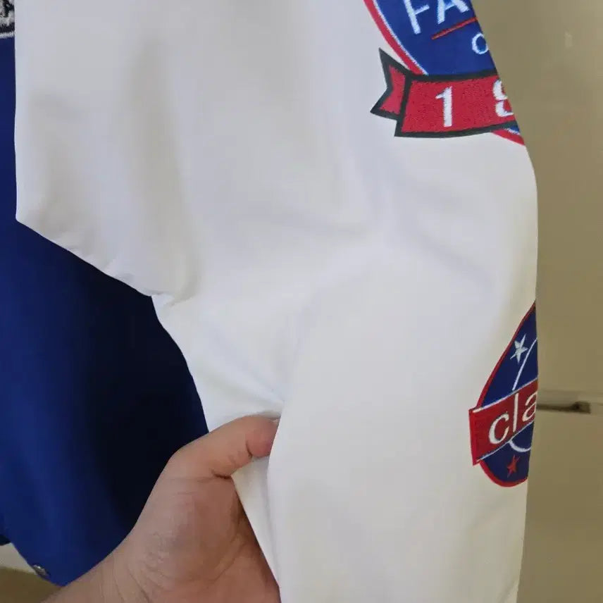[BUNJANG] Blue and White Baseball Jacket / 블루 화이트 배색 야구 점퍼