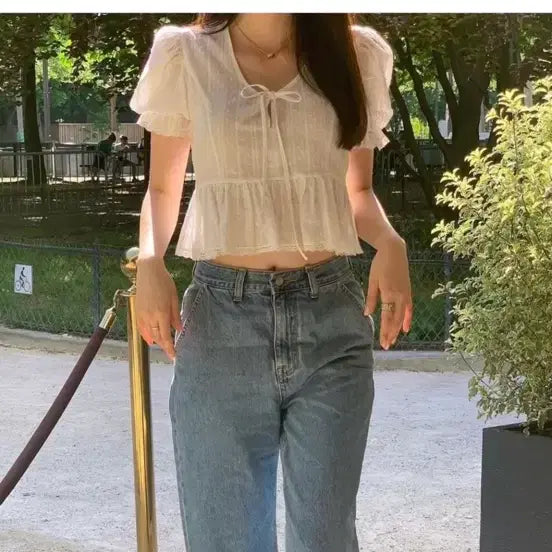[BUNJANG] LePlain Eyelet Blouse / 르플레인 아일렛 블라우스