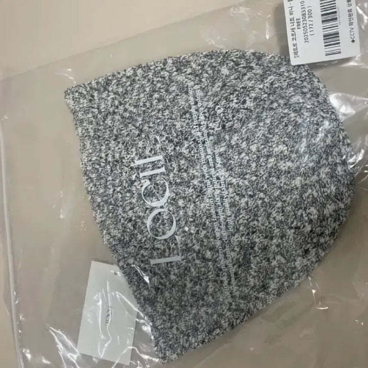 [BUNJANG] Roeeil Retro Crochet Knit Beanie / 로에일 레트로 코로세 니트 비니 새상품