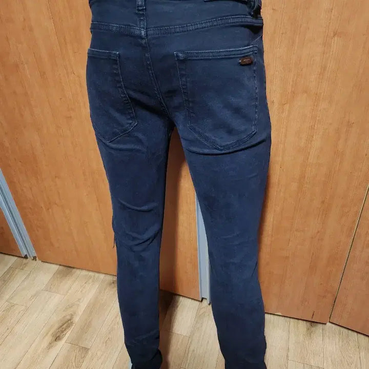 [SOLD OUT] BURBERRY버버리금장장식스판바지32입니다만30에서32정도
