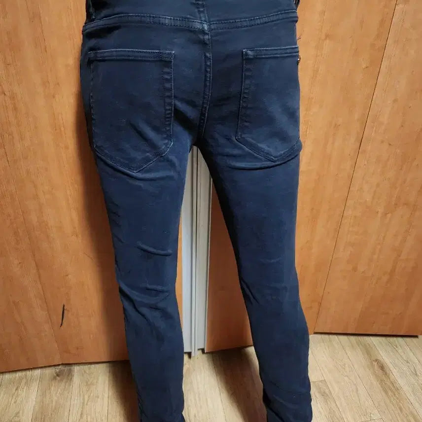 [SOLD OUT] BURBERRY버버리금장장식스판바지32입니다만30에서32정도