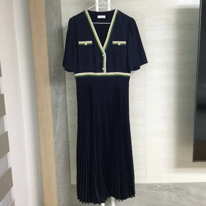 [SOLD OUT] SANDRO 산드로 크루즈 플리츠 원피스 55
