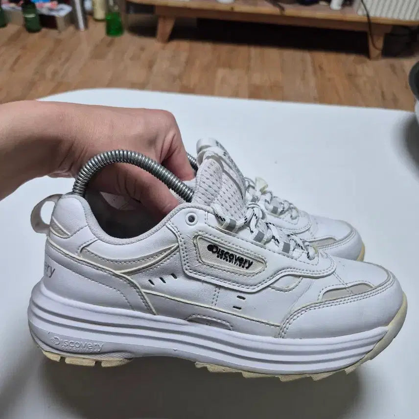 [BUNJANG] Discovery White Sneakers 240 / 디스커버리 화이트 운동화 240