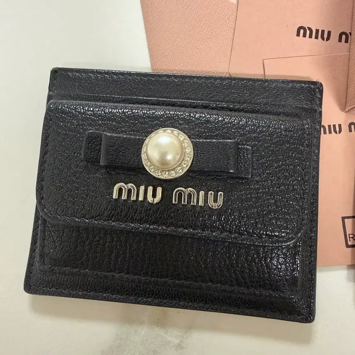 [BUNJANG] Miu Miu Black Pearl Card Wallet / 미우미우 블랙 진주 카드지갑 풀박스(쇼핑백포함)
