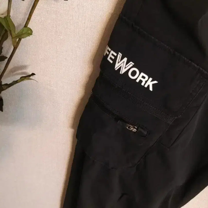 [BUNJANG] LIFEWORK Cargo Jogger Pants / LIFEWORK 라이프워크 바스락 카고 조거팬츠