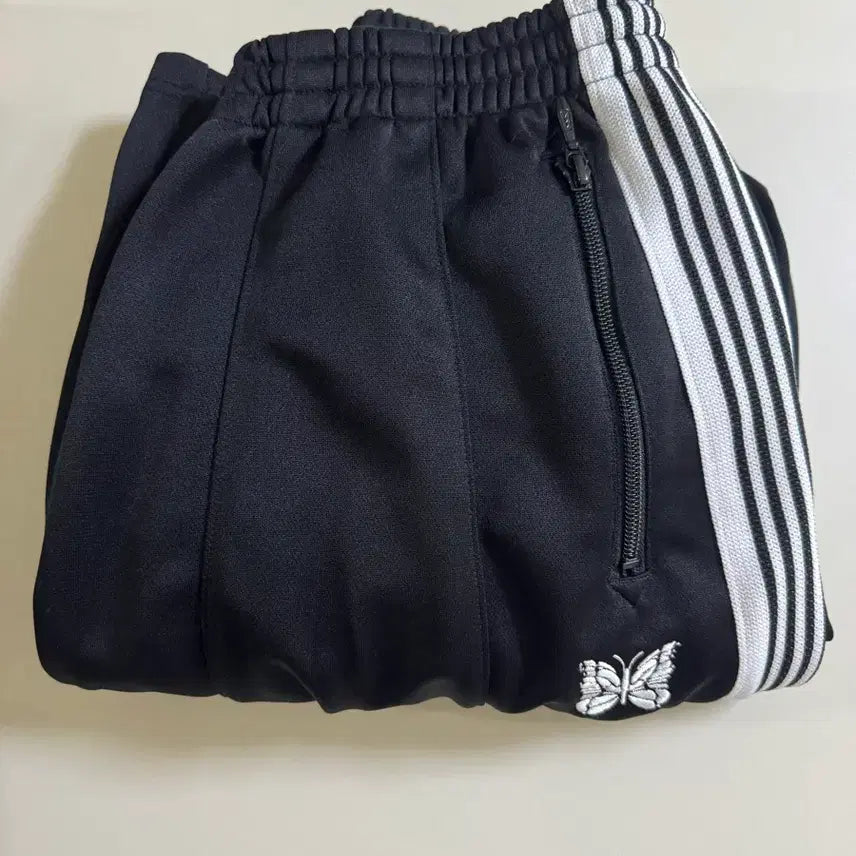 [SOLD OUT] [시착만한새상품] 니들스 H.D. 트랙 팬츠  블랙 화이트 [XS]