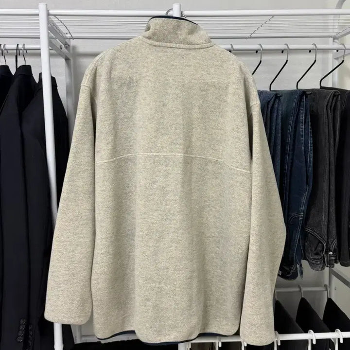 [SOLD OUT] 파타고니아 신칠라 오트밀 L