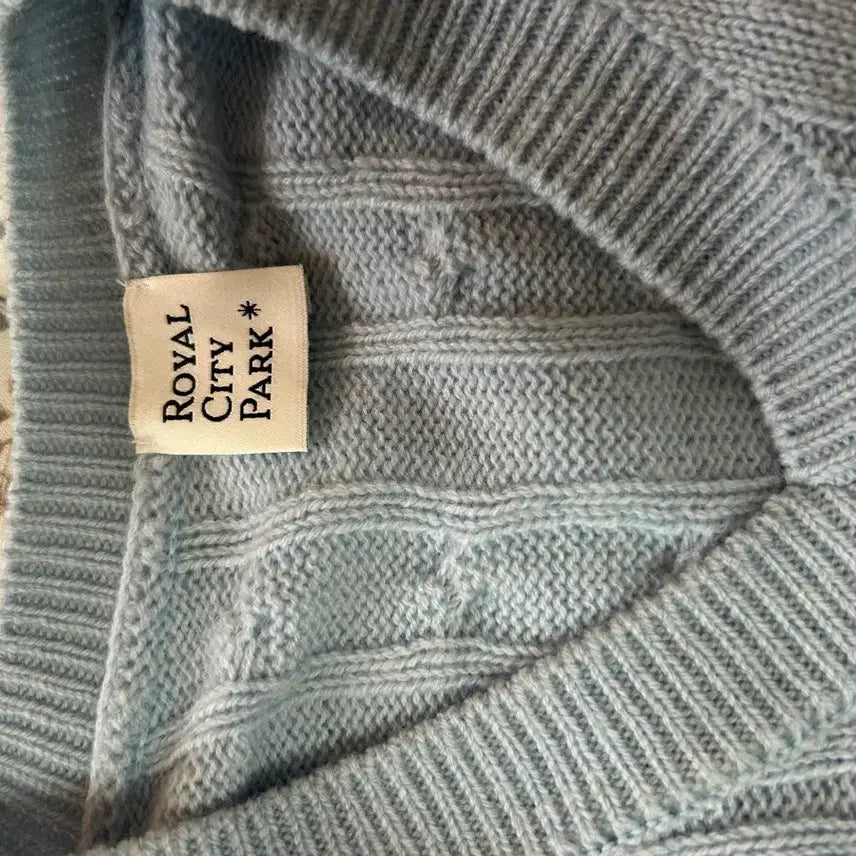 [BUNJANG] Hazzys Cable Knit Sky Blue V-neck Sweater / 헤지스 케이블 니트 하늘색 브이넥