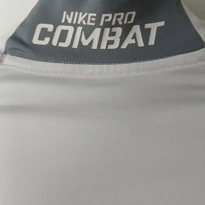 [BUNJANG] Nike Pro Combat Dri-FIT XL Top / 나이키 프로 컴뱃 드라이핏 XL 180-96.105 스우시일부손상 사용감