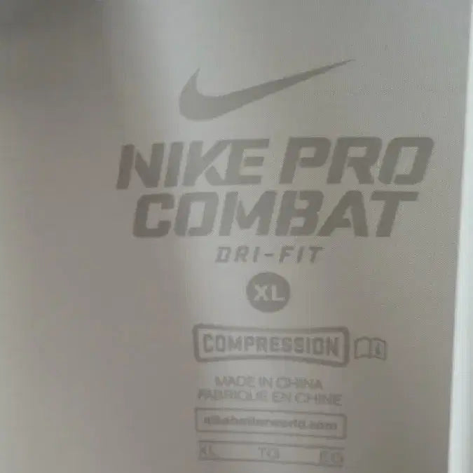 [BUNJANG] Nike Pro Combat Dri-FIT XL Top / 나이키 프로 컴뱃 드라이핏 XL 180-96.105 스우시일부손상 사용감