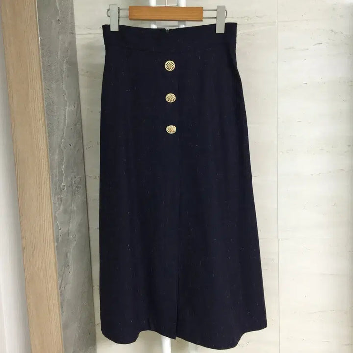 [SOLD OUT] 모조에스핀 22 큐빅버튼 슬릿 스커트 26