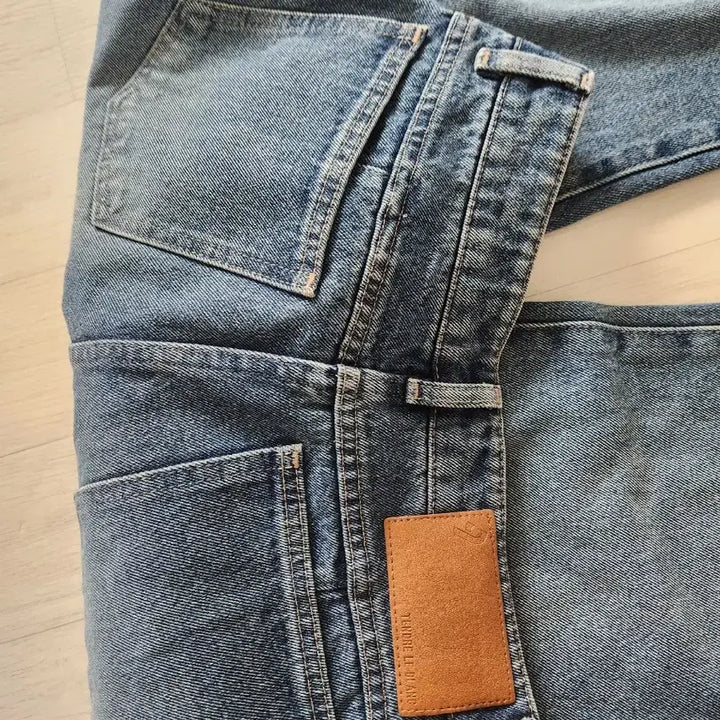 [BUNJANG] SJ Straight Fit Jeans / SJ 스트레이트핏 청바지