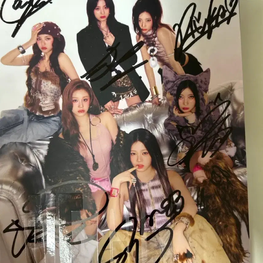 [SOLD OUT] [BUNJANG] BABYMONSTER Signed Album / 베이비몬스터 친필싸인앨범