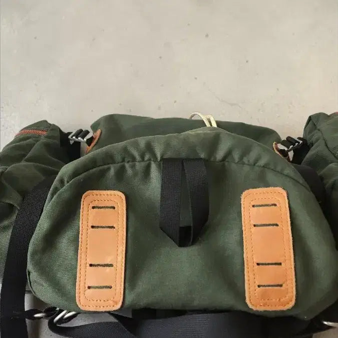 [SOLD OUT] KELTY 홀리팩 올리브색 백팩 가방