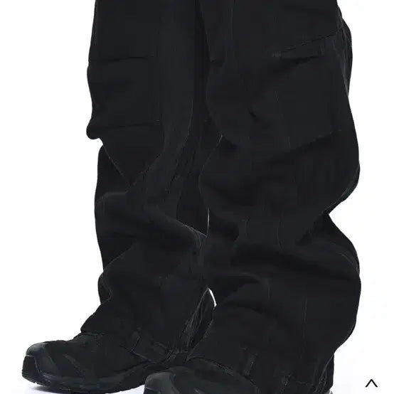 [SOLD OUT] CORE:14 LEAF CARGO PANTS (BLACK)