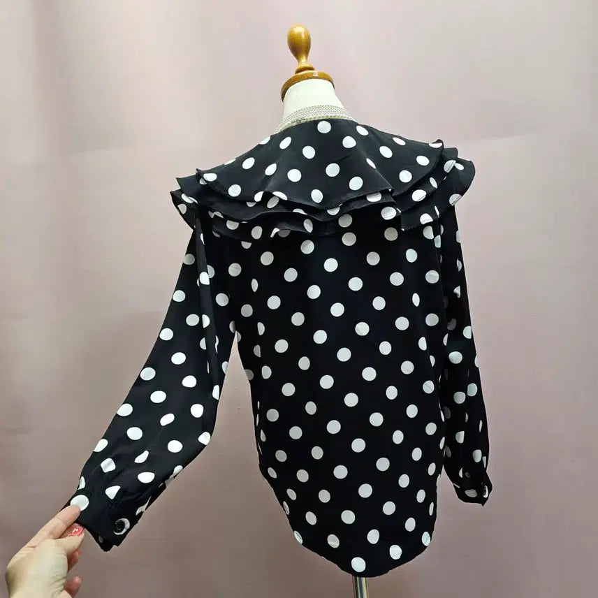 [BUNJANG] Dot Frill Collar Blouse / 도트 프릴카라 블라우스