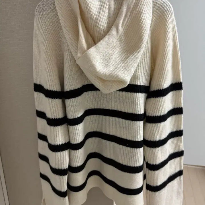 [BUNJANG] KUHO Cashmere Hooded Knit / KUHO 구호 캐시미어 후드 니트
