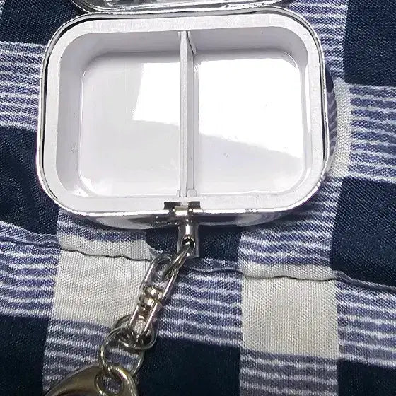 [BUNJANG] Colleology Kitty Pill Case Keychain / 콜레올로지 키티 약통키링