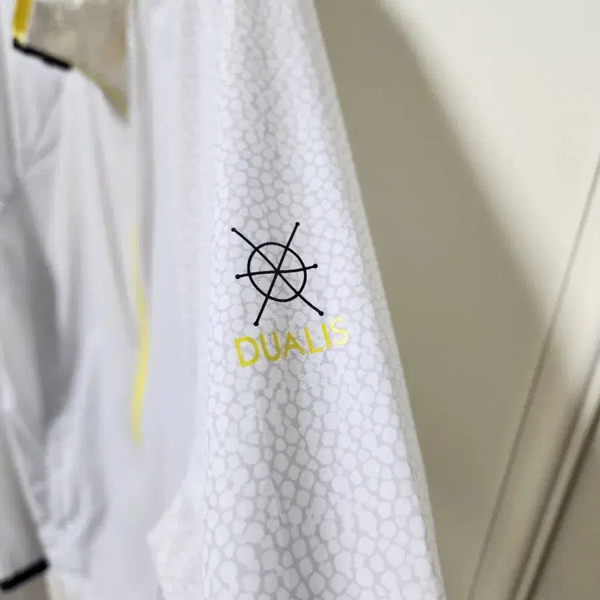 [SOLD OUT] (105)데상트 DUALIS 윈드브레이커 바람막이