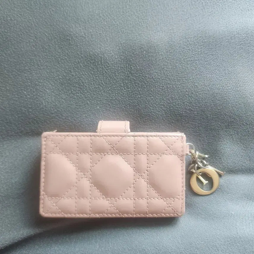 [SOLD OUT] 디올 레이디 디올 카드지갑 베이비핑크 키링