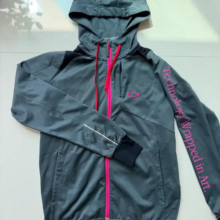 [SOLD OUT] 오클리 기능성 집업.M.상태굿