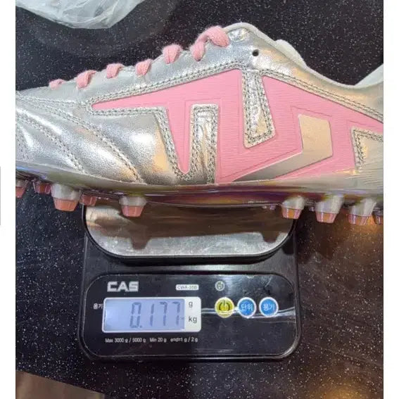 [BUNJANG] TACTICIAN Soccer Cleats Silver/Pink / TACTICIAN 축구화 실버/핑크